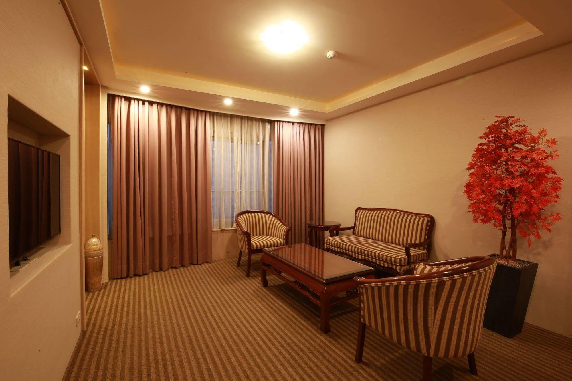 Highness Hotel Guishan Eksteriør bilde